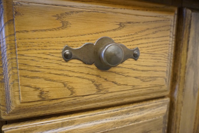 WITYRNA Z KOMODĄ DĘBOWA SZER. 160 CM