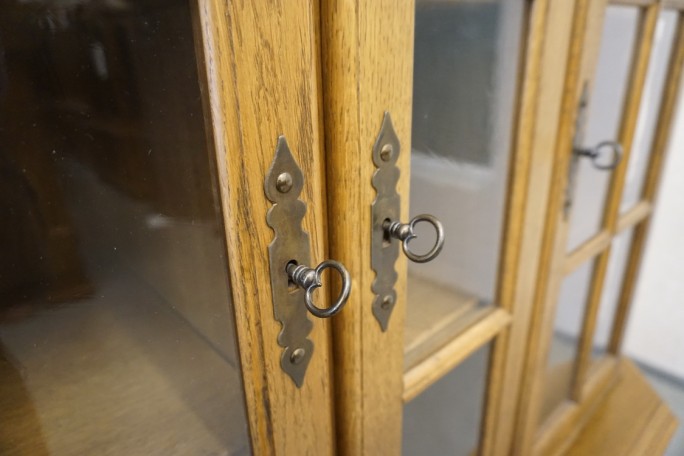 WITYRNA Z KOMODĄ DĘBOWA SZER. 160 CM