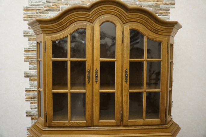 WITYRNA Z KOMODĄ DĘBOWA SZER. 160 CM