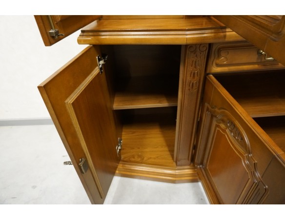 WITRYNA Z KOMODĄ ORZECHOWA PODŚWIETLANA SZER. 175 CM