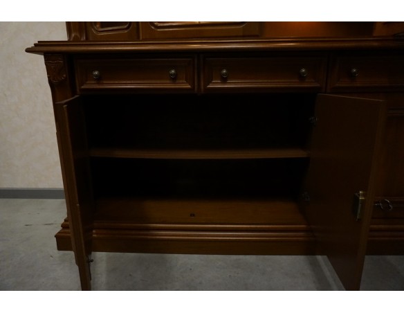 WITRYNA Z KOMODĄ ORZECHOWA PODŚWIETLANA SZER. 169 CM