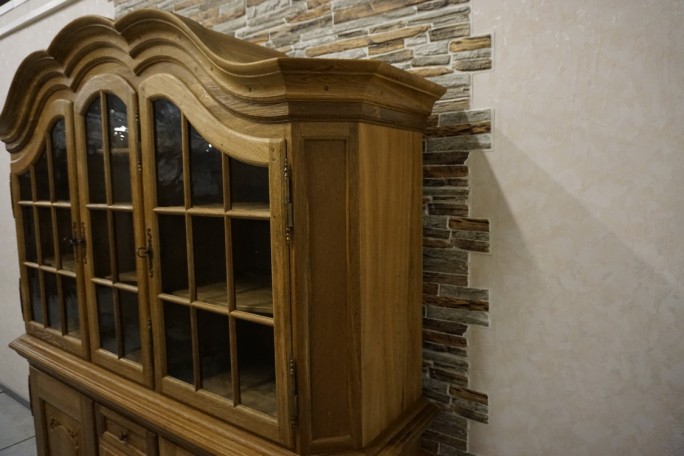 WITRYNA Z KOMODĄ LITY DĄB SZER. 185 CM