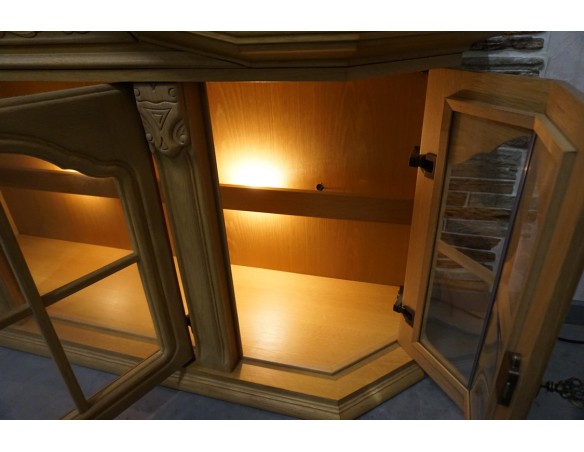 WITRYNKA WISZĄCA JASNY DĄB PODŚWIETLANA SZER. 145 CM