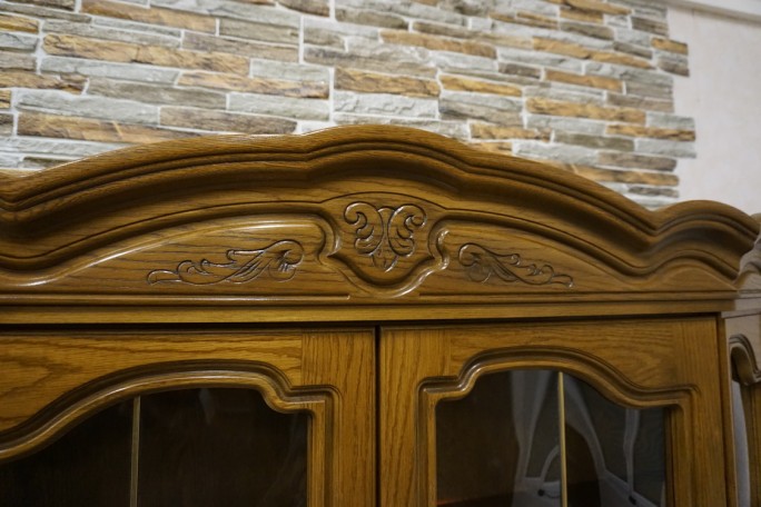 WITRYNA Z KOMODĄ DĘBOWA PODŚWIETLANA 5 DRZWIOWA...