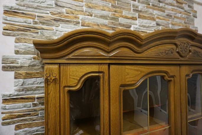 WITRYNA Z KOMODĄ DĘBOWA PODŚWIETLANA 5 DRZWIOWA...