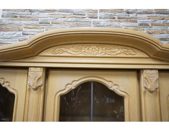 WITRYNA Z KOMODĄ  JASNA PODŚWIETLANA SZER. 140 CM