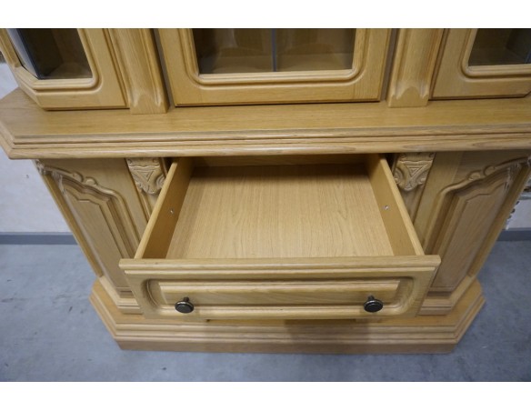 WITRYNA Z KOMODĄ  JASNA PODŚWIETLANA SZER. 140 CM