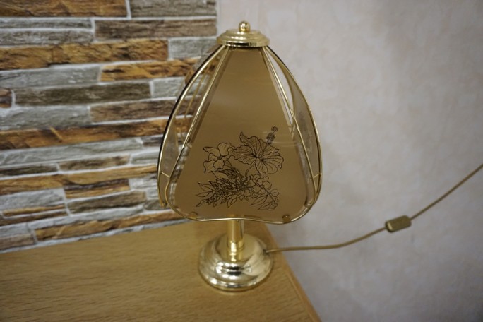 LAMPKA BIURKOWA SZKLANY KLOSZ 21/21 CM GWINT E24