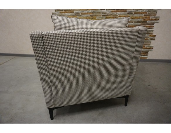 FOTEL DUŻY JASNY MATERIAŁOWY SZER. 82 CM