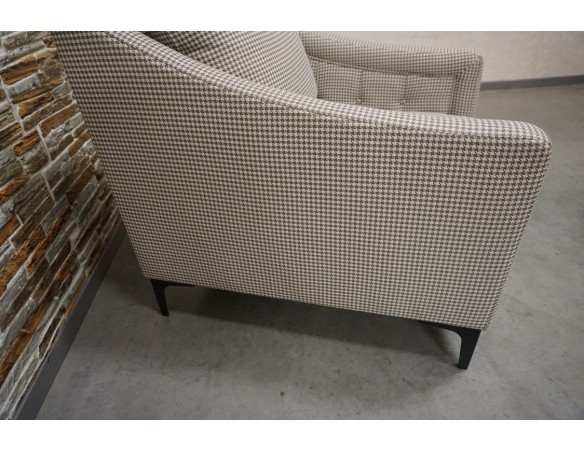 FOTEL DUŻY JASNY MATERIAŁOWY SZER. 82 CM