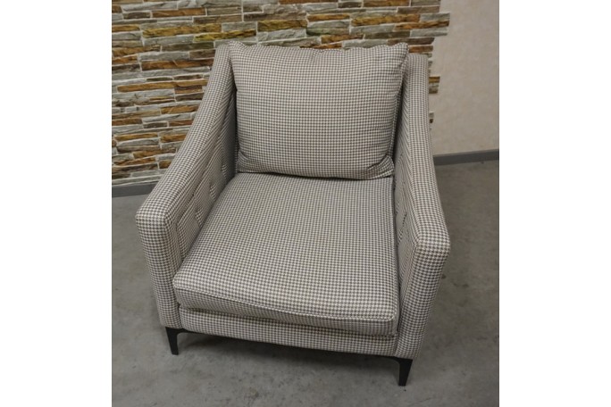 FOTEL DUŻY JASNY MATERIAŁOWY SZER. 82 CM