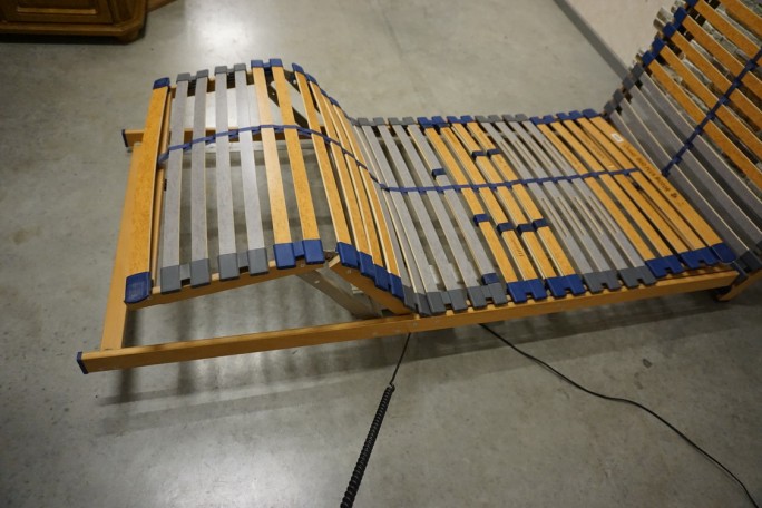 STELAŻ ELEKTRYCZNY 100x200 CM NA PILOTA