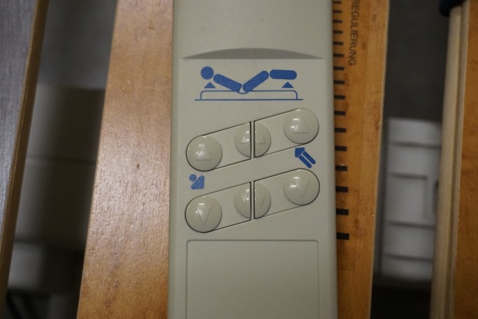 STELAŻ ELEKTRYCZNY 100x200 CM NA PILOTA