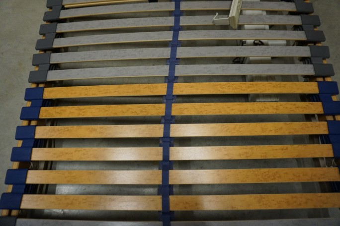 STELAŻ ELEKTRYCZNY 100x200 CM NA PILOTA