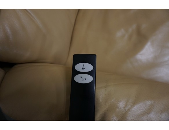 FOTEL ELEKTRYCZNY NA PILOTA SKÓRA NATURALNA POMOC WSTAWANIA 3w1