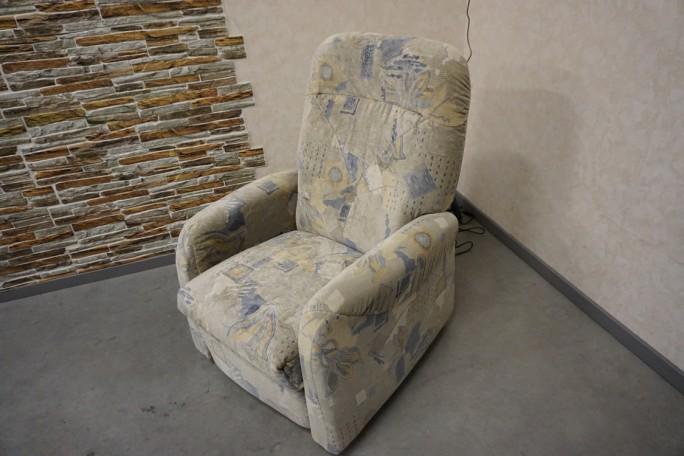 FOTEL ELEKTRYCZNY NA PILOTA FUNKCJA POMOCY...