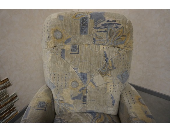 FOTEL ELEKTRYCZNY NA PILOTA FUNKCJA POMOCY WSTAWANIA 3w1