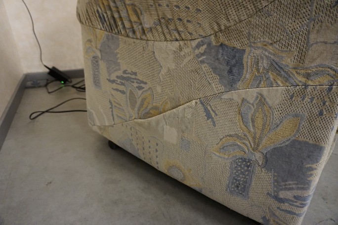 FOTEL ELEKTRYCZNY NA PILOTA FUNKCJA POMOCY...