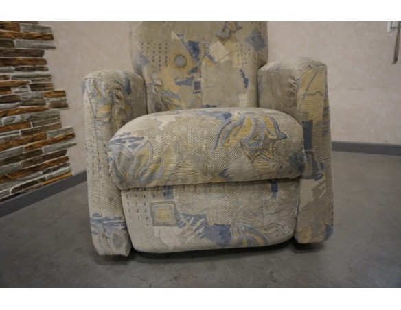 FOTEL ELEKTRYCZNY NA PILOTA FUNKCJA POMOCY WSTAWANIA 3w1