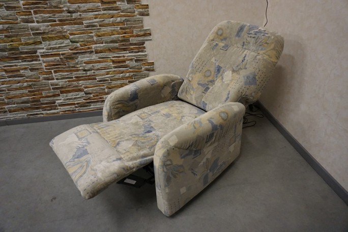 FOTEL ELEKTRYCZNY NA PILOTA FUNKCJA POMOCY...