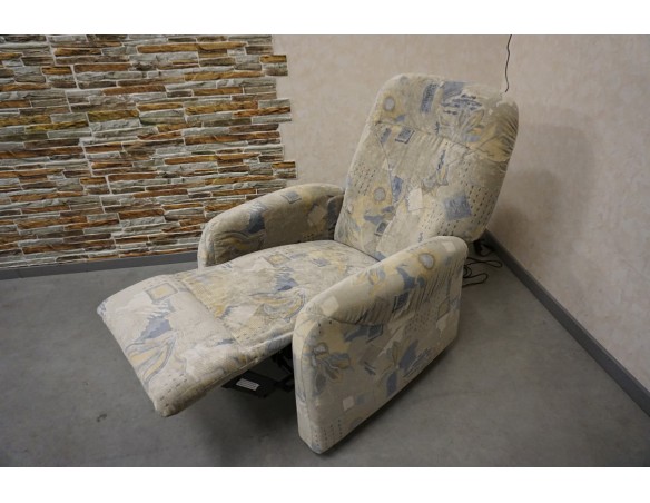 FOTEL ELEKTRYCZNY NA PILOTA FUNKCJA POMOCY WSTAWANIA 3w1