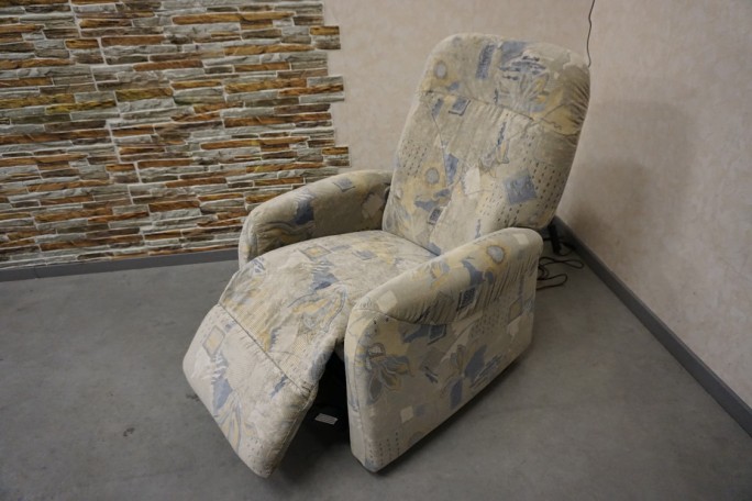 FOTEL ELEKTRYCZNY NA PILOTA FUNKCJA POMOCY...