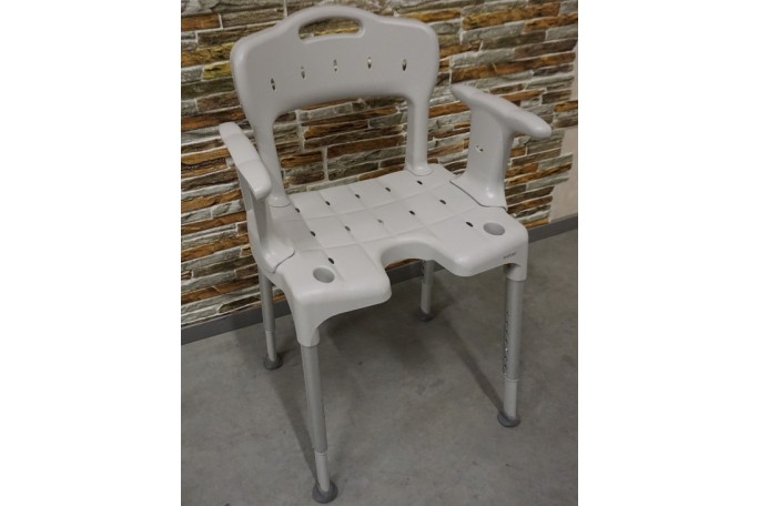 Krzesełko prysznicowe szwedzkiej firmy Etac...