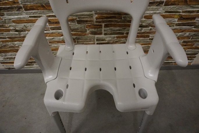 Krzesełko prysznicowe szwedzkiej firmy Etac...