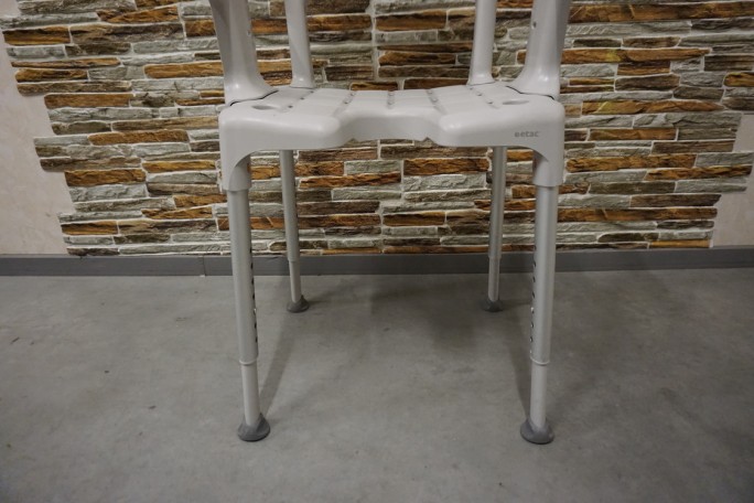 Krzesełko prysznicowe szwedzkiej firmy Etac...