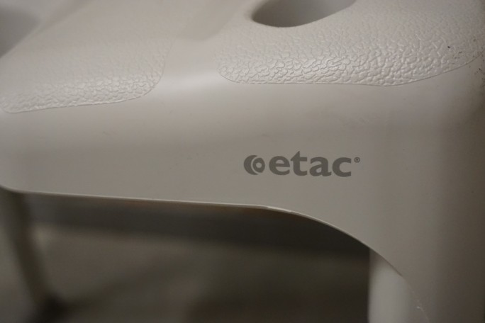 Krzesełko prysznicowe szwedzkiej firmy Etac...