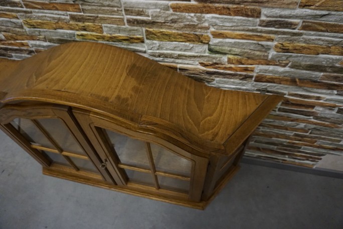 WITRYNA WISZĄCA DĘBOWA SZER. 135 CM