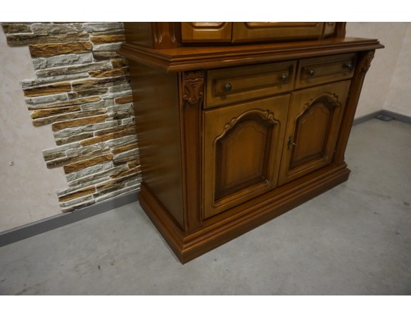 WITRYNA Z KOMODĄ ORZECH PODŚWIETLANA SZER. 118 CM