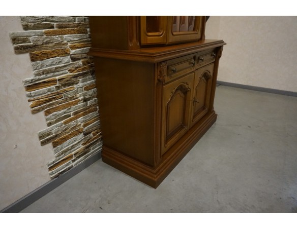 WITRYNA Z KOMODĄ ORZECH PODŚWIETLANA SZER. 118 CM