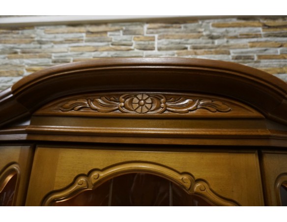 WITRYNA Z KOMODĄ ORZECH PODŚWIETLANA SZER. 118 CM