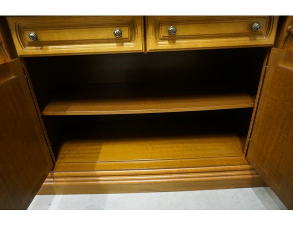 WITRYNA Z KOMODĄ ORZECH PODŚWIETLANA SZER. 118 CM