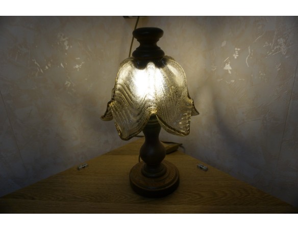 LAMPKA STOJĄCA SZKLANY KLOSZ E27 DĘBOWA PODSTAWA 26/26 CM