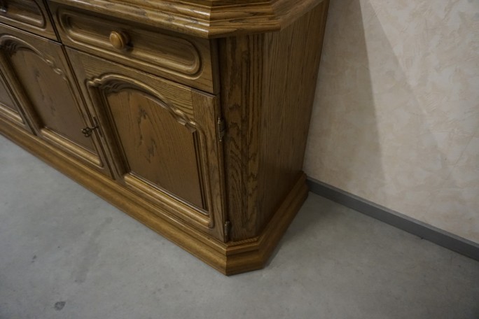 KOMODA DĘBOWA 4 DRZWIOWA SZER. 218 CM