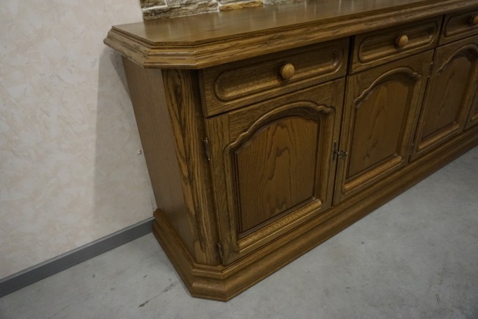 KOMODA DĘBOWA 4 DRZWIOWA SZER. 218 CM