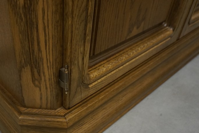 KOMODA DĘBOWA 4 DRZWIOWA SZER. 218 CM