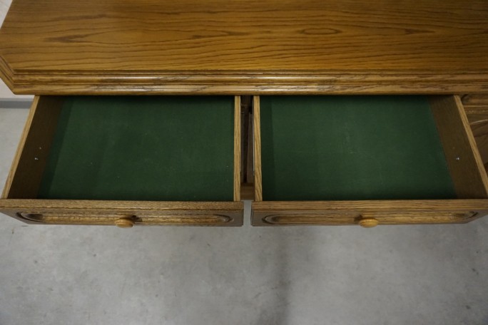 KOMODA DĘBOWA 4 DRZWIOWA SZER. 218 CM