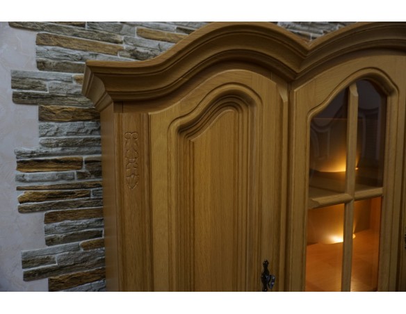 WITRYNA Z KOMODĄ PODŚWIETLANA JASNA 8 DRZWIOWA SZER. 177 CM