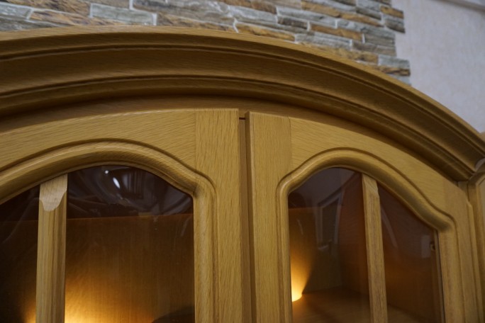 WITRYNA Z KOMODĄ PODŚWIETLANA JASNA 8 DRZWIOWA...