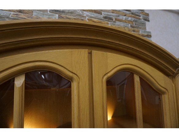 WITRYNA Z KOMODĄ PODŚWIETLANA JASNA 8 DRZWIOWA SZER. 177 CM