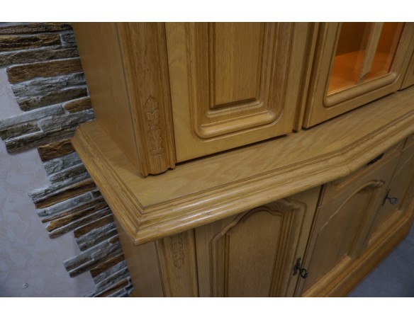 WITRYNA Z KOMODĄ PODŚWIETLANA JASNA 8 DRZWIOWA SZER. 177 CM