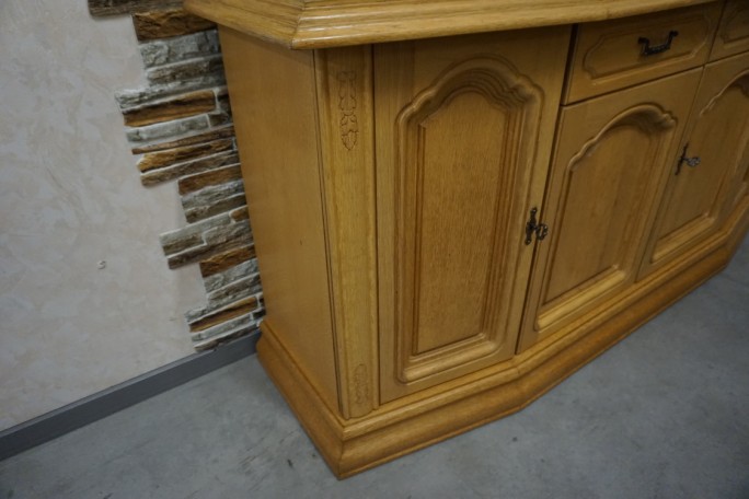 WITRYNA Z KOMODĄ PODŚWIETLANA JASNA 8 DRZWIOWA...