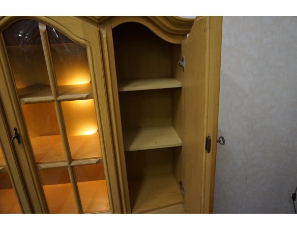 WITRYNA Z KOMODĄ PODŚWIETLANA JASNA 8 DRZWIOWA SZER. 177 CM