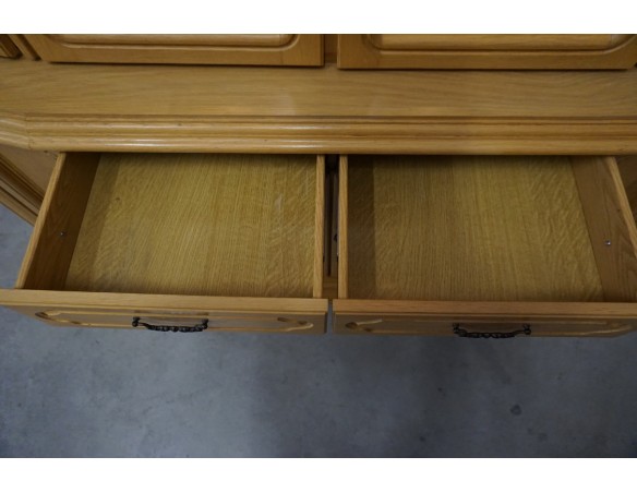 WITRYNA Z KOMODĄ PODŚWIETLANA JASNA 8 DRZWIOWA SZER. 177 CM