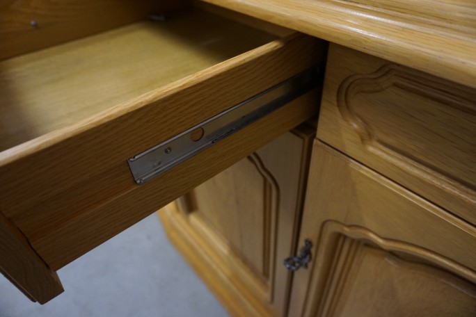 WITRYNA Z KOMODĄ PODŚWIETLANA JASNA 8 DRZWIOWA...