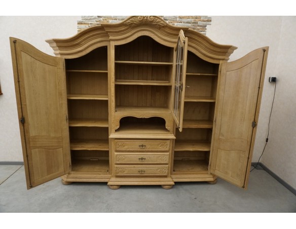 WITRYNA KREDENS JASNY LITY DĄB PODŚWIETALANA SZER. 232 CM