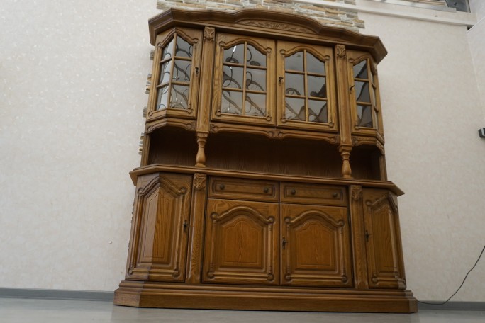 WITRYNA Z KOMODĄ - KREDENS PODŚWIETLANA SZER....